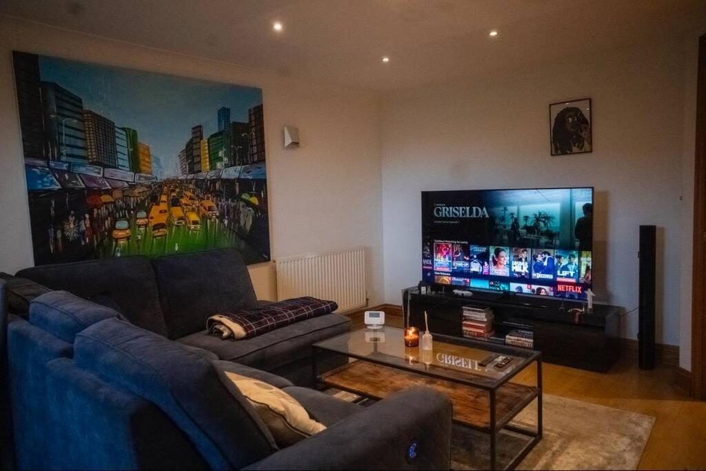 1-Bed Flat In Ocean Village サウサンプトン エクステリア 写真