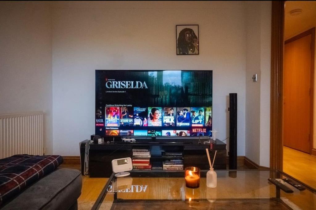 1-Bed Flat In Ocean Village サウサンプトン エクステリア 写真